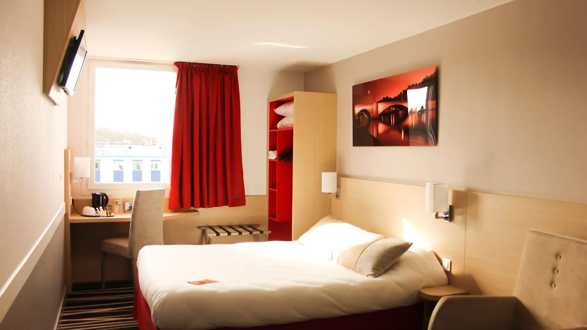 B&B Hotel Lyon Aeroport Saint-Quentin-Fallavier