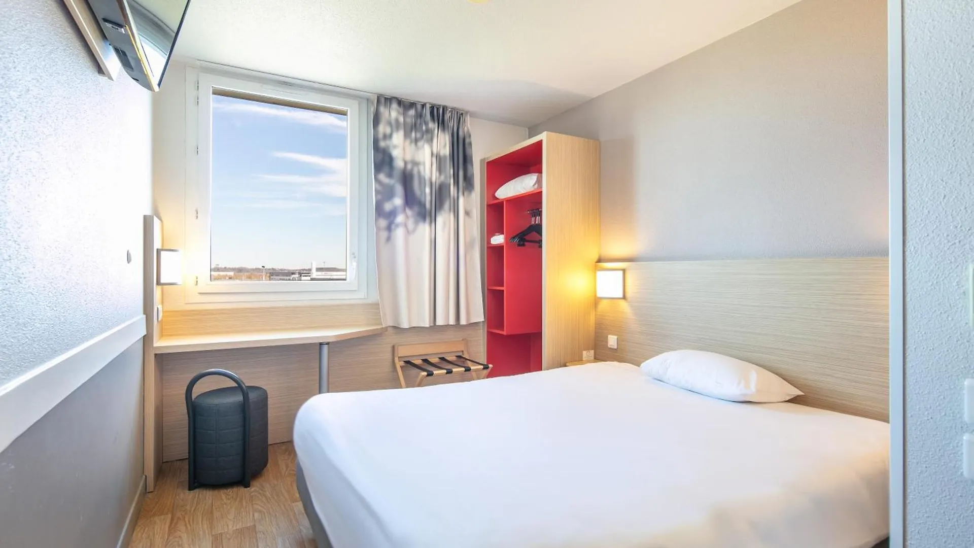 B&B Hotel Lyon Aeroport Saint-Quentin-Fallavier