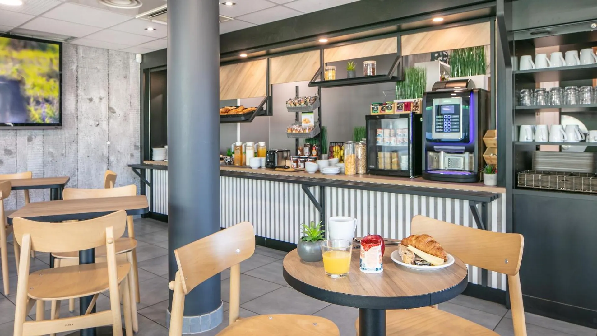 B&B Hotel Lyon Aeroport Saint-Quentin-Fallavier