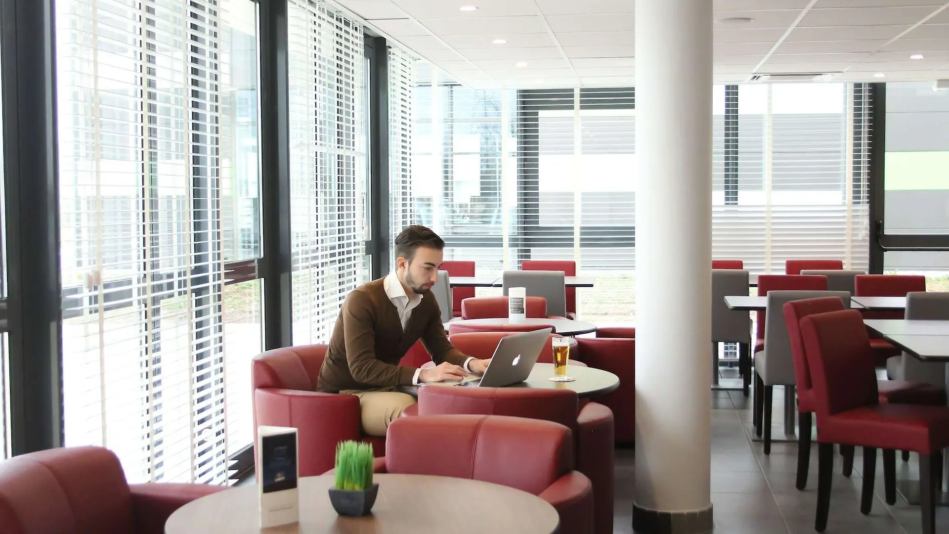B&B Hotel Lyon Aeroport Saint-Quentin-Fallavier