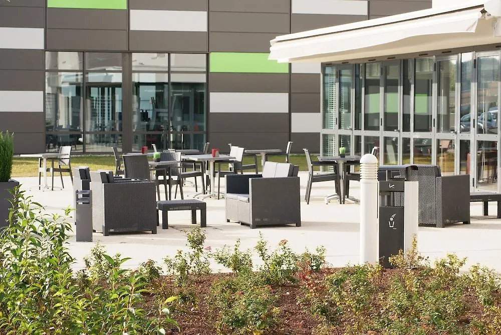 B&B Hotel Lyon Aeroport Saint-Quentin-Fallavier