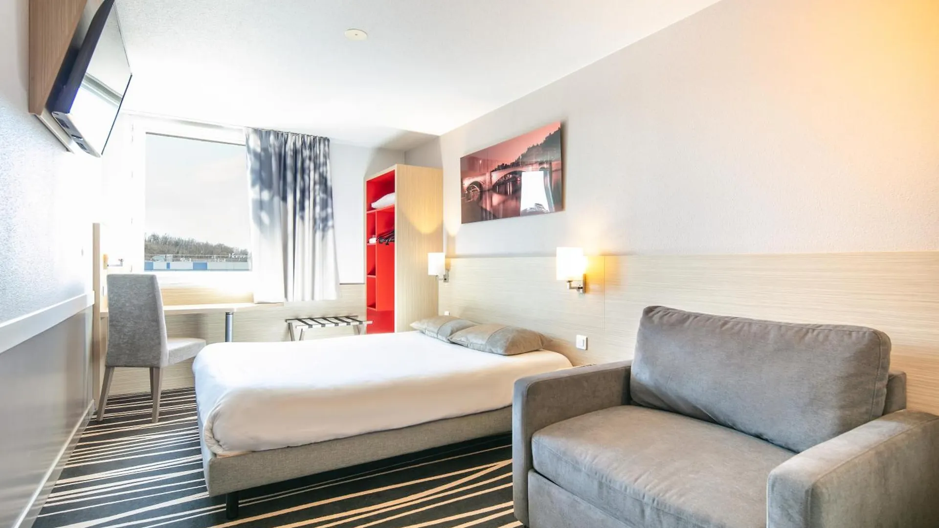 B&B Hotel Lyon Aeroport Saint-Quentin-Fallavier
