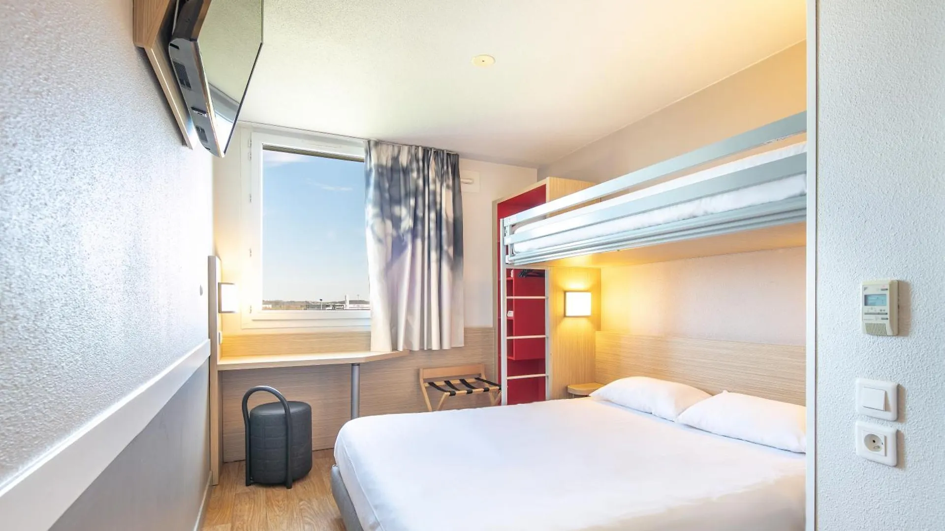B&B Hotel Lyon Aeroport Saint-Quentin-Fallavier 2*,  Frankreich