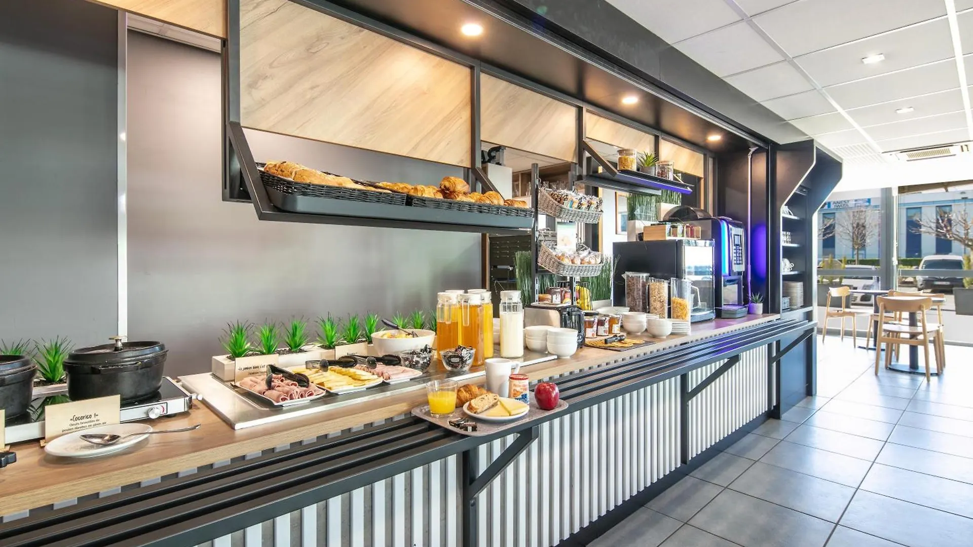 B&B Hotel Lyon Aeroport Saint-Quentin-Fallavier