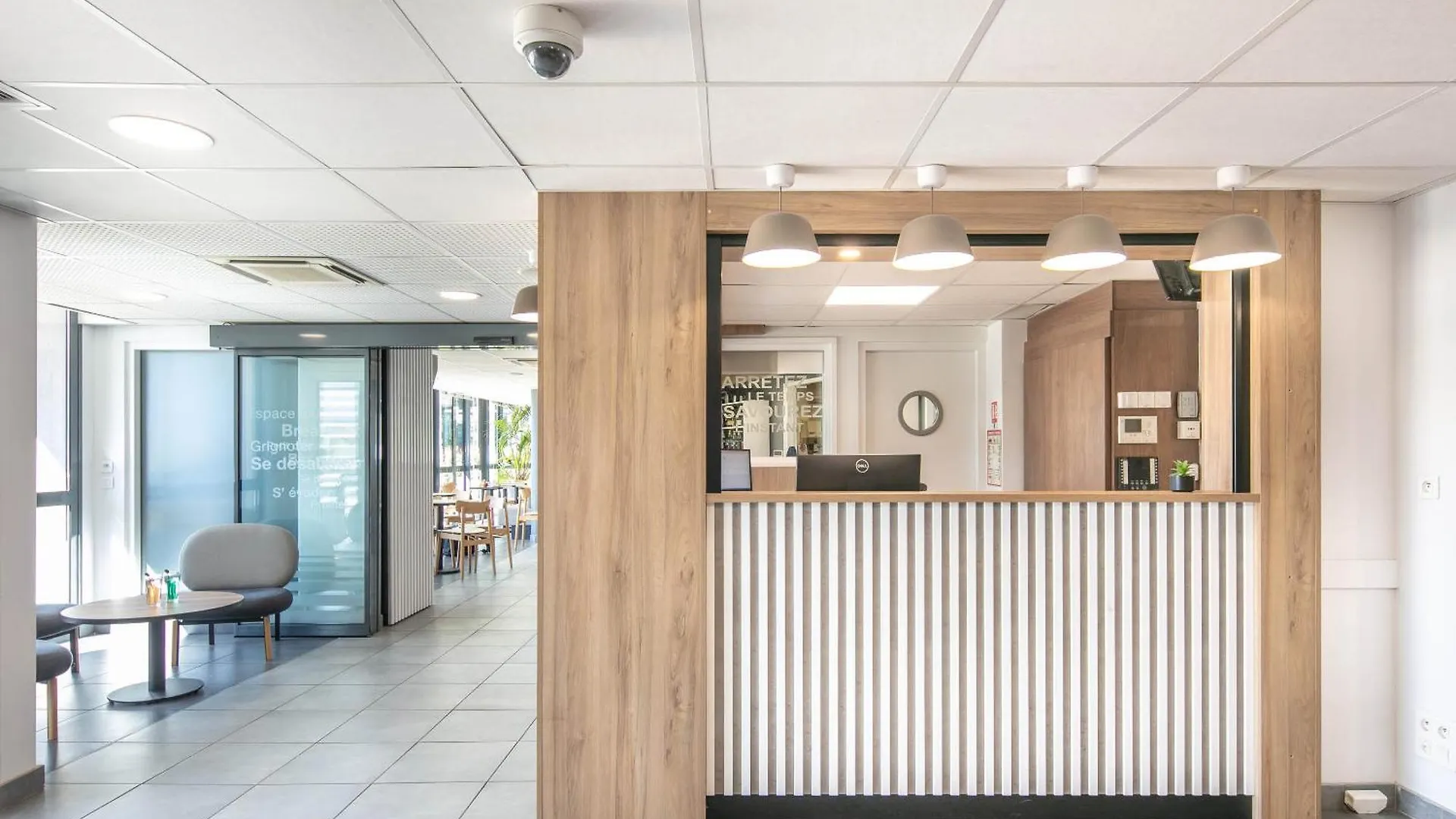 **  B&B Hotel Lyon Aeroport Saint-Quentin-Fallavier France